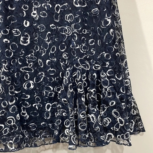NWT Christopher & Banks Petite Lace Skirt Navy and White PS - Picture 4 of 16